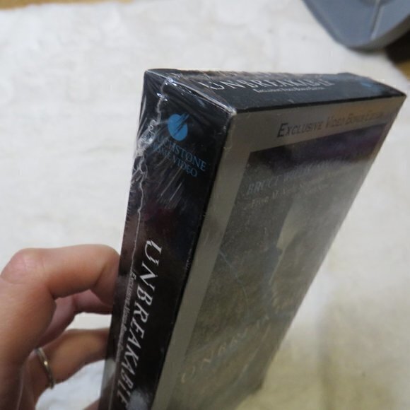 Unbreakable VHS sealed Bruce Willis‎ - Picture 2 of 5